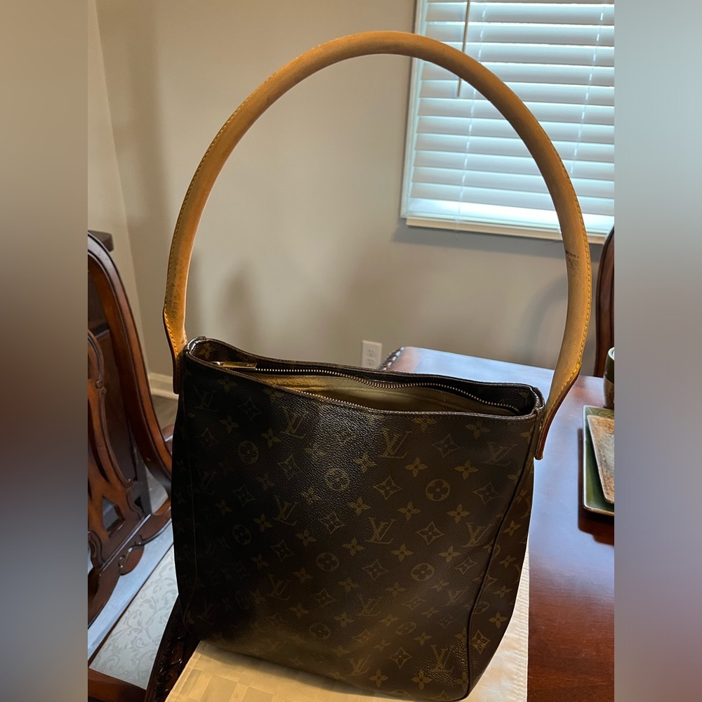 Authentic Louis Vuitton Looping Bag 14x12